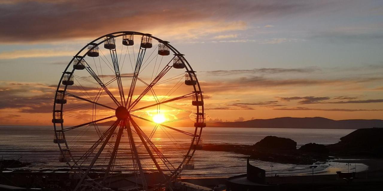 Palm Cove Bundoran Luxurious Sea View Balcony Free Wifi Netflix Sleeps 5 아파트 외부 사진